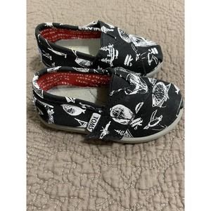 Toms Infant Baby Tiny Classic Slip On Shoes Black Flying Machines Size 4T